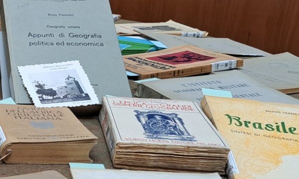 Mostra alla Biblioteca di Scienze Sociali.