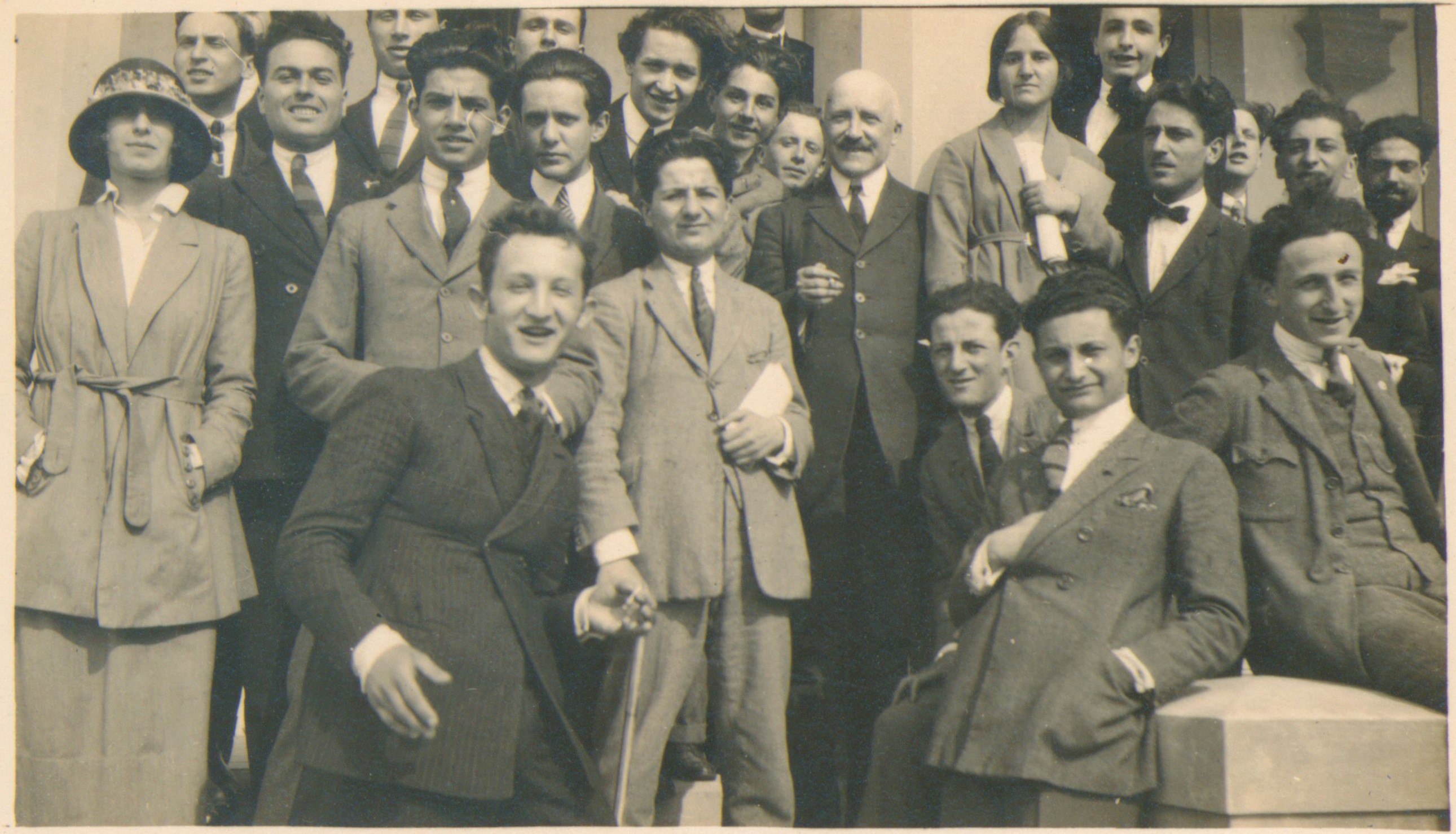 Antonio Garbasso con studenti ad Arcetri