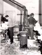 Archivio Gori, Firenze, Alluvione 4 novembre 1966, Foto stanza delle stufe