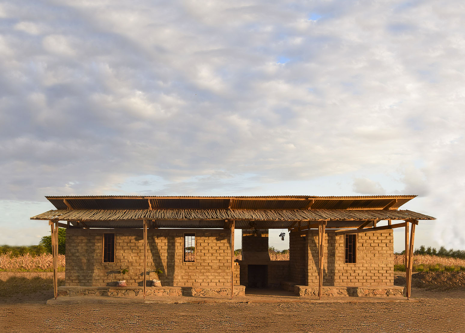 Prospetto della casa per medici a Maji Moto, Tanzania, foto di Studio | TOTALE